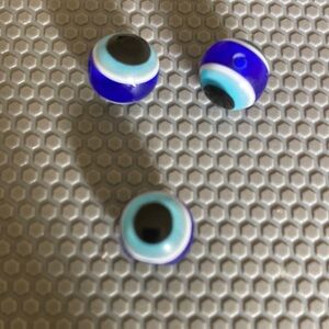 3 eyeball beads-8mm